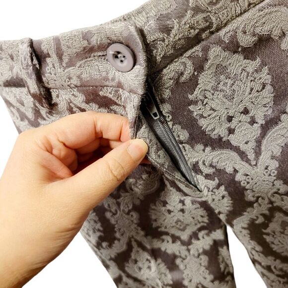 Brand New With Tag Suzy Shier Silver Dress Pants Size: 1, fit XS - Picture 4 of 8